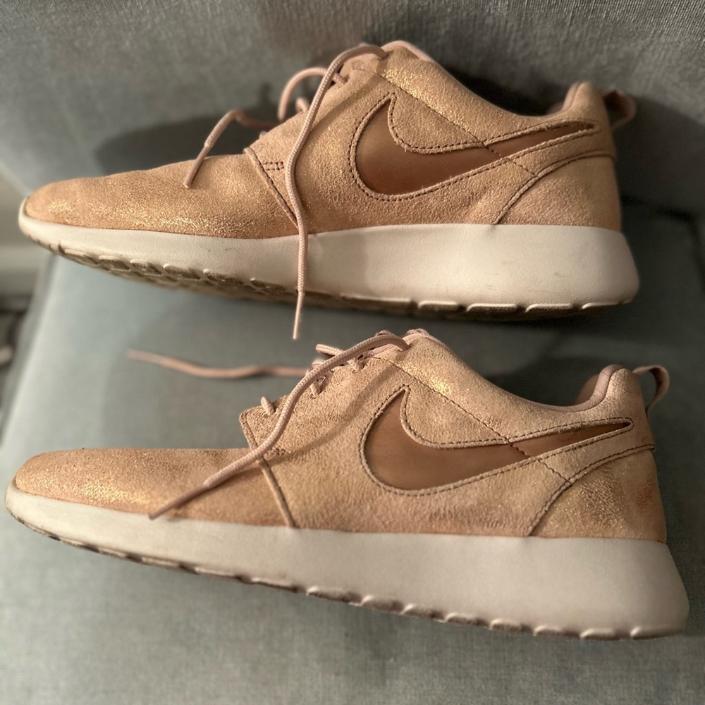 Nike Gold Faux Suede Casual Sneakers - Lightweight Everyday Shoe - Size 8.5